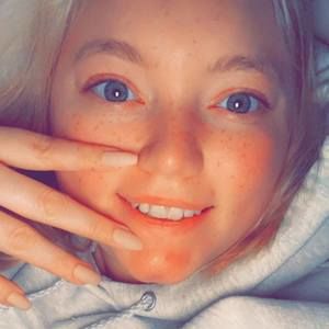 Meet your Posher, Sabrina